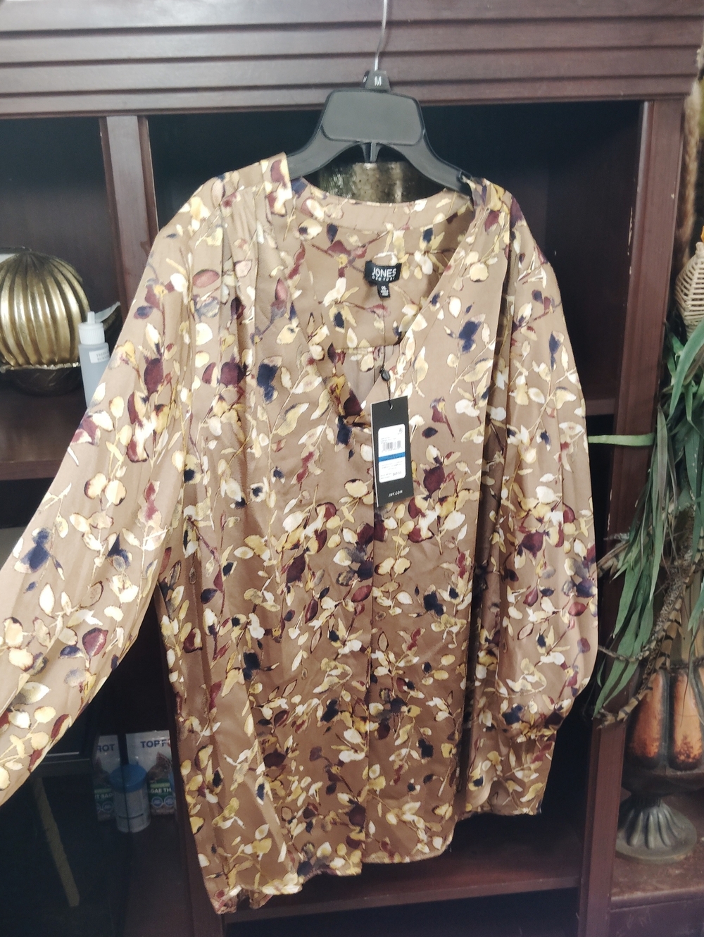 Jones New York Tan Floral Button-Front Long Sleeve Shirt